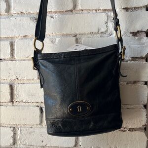 Leather Crossbody Bag - Black adjustable strap fossil bag